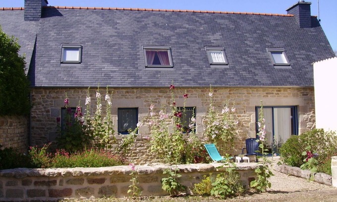 Saint-Jean-Trolimon House | House in Tronoën, close to the beach, la Torche, good amenities