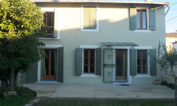 Saint-Gilles House | House near Arles with swimming pool