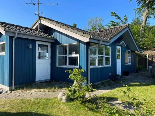Oure House | House Near Sea And Forest In Lundeborg