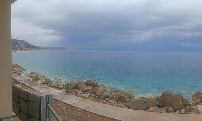 Evrostina House | House next to the beach.