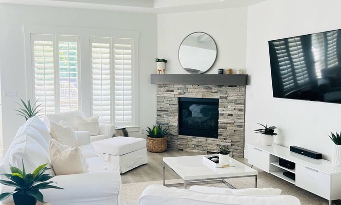 Meridian House | House of Friends; Meridian, ID
