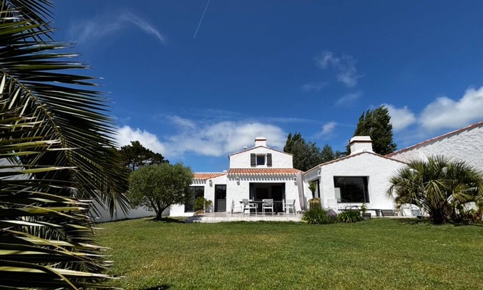 La Gueriniere House | House of standing 60m beach of the Cantine