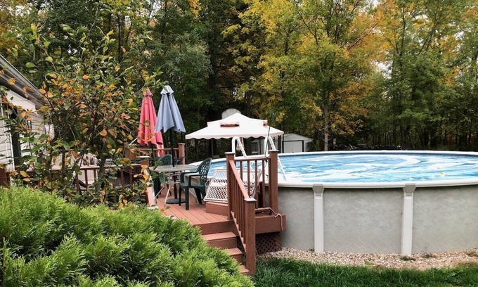 Abrams House | House on private lake with a pool