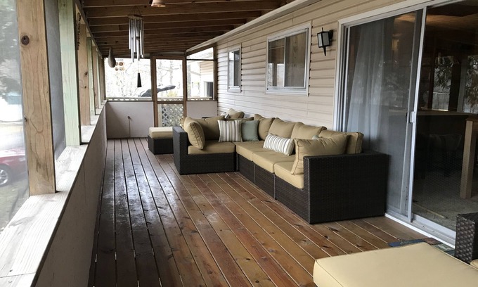 Hardy House | House overlooks Lake Sequoyah with public access to the lake and close to Beach