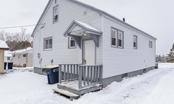 Ironwood House | House perfectly located for your next trip to to the U.P. Michigain