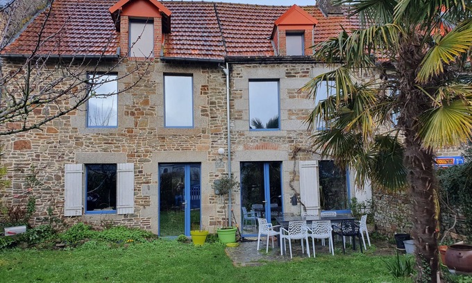 Saint-Pair-sur-Mer House | House, Saint Pair sur Mer, charm and freshness, 6 rooms, garden, sea 800m away.