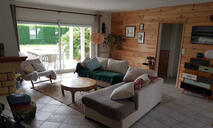 Carcans House | House - sleeps 6 to 8 - ideal for families