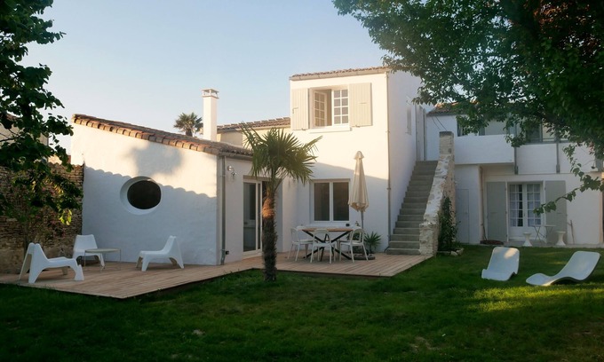 Cheray House | House with garden in the heart of a village, 5 minutes from the beach