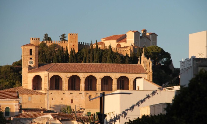 Arta House | House with flair, 3 terraces in the heart of Artà, flexible arrvial days