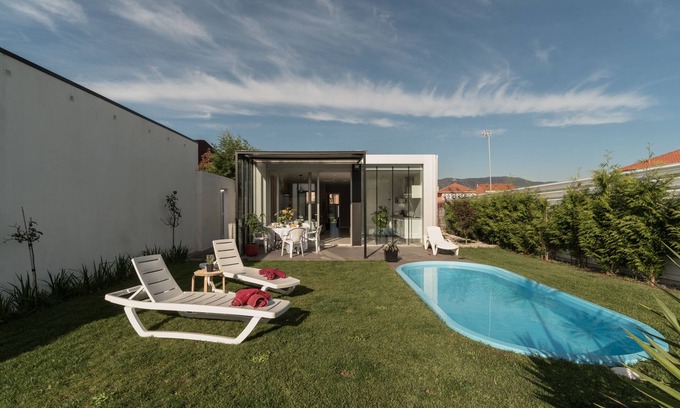 Boiro House | House with garden and pool 5 minutes from the beaches