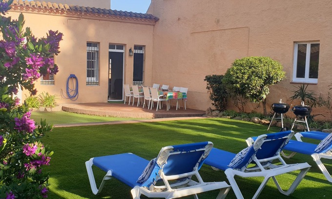 La Fosca House | House with garden at 30 meter from the sand beach of La Fosca.