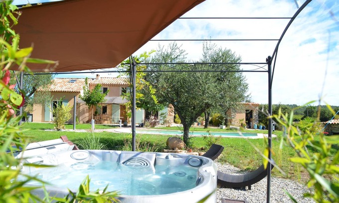 Fox-Amphoux Villa | House with garden - FOX AMPHOUX/Mas Provençal Piscine Spa Jacuzzi Haut Var Verdon
