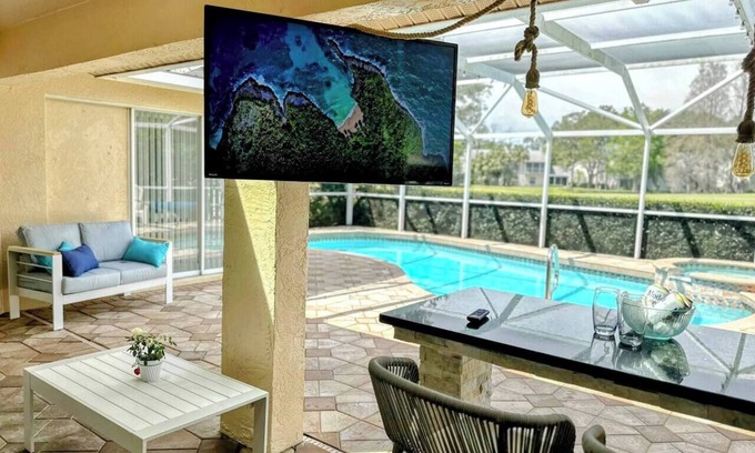 Tara Golf and Country Club House | House with heated pool, hot tub, golf course