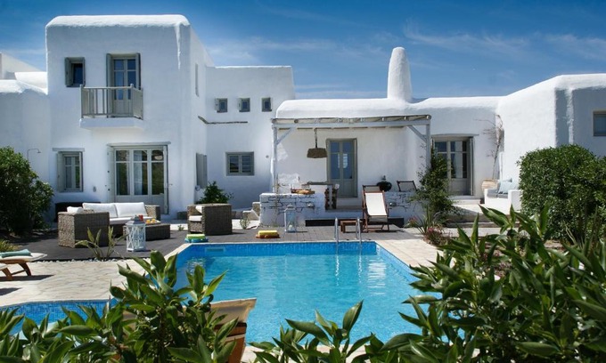 Paros Villa | House with private pool