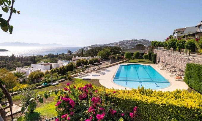 Kadıkale Apartment | House with Sea View and Shared Pool in Bodrum