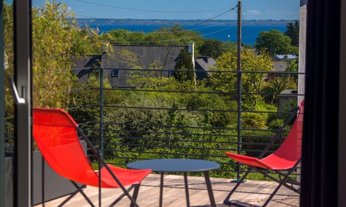 Crozon House | House with sea view Between Beach and Village