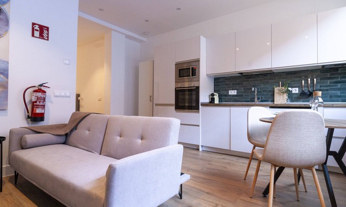 Almenara Apartment | Housing Simancas I by Sharing Co