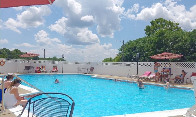 Lexington Hotel | Howard Johnson by Wyndham Lexington