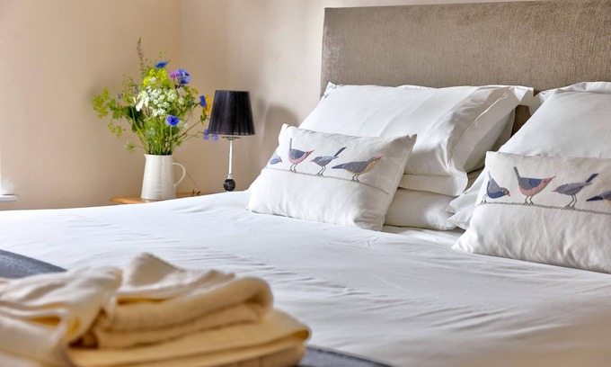 Sedbergh Apartment | Howgills Apartment 8 (self-catering accommodation with free parking and Wi-Fi)