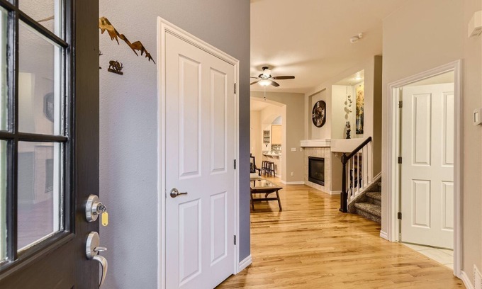 Southridge House | HRRW3120 Awesome home in Highlands Ranch Firelight Subdivision