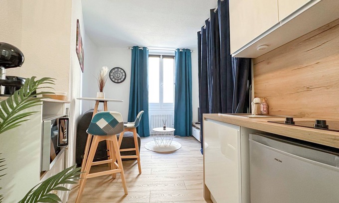 Grenoble City Centre Apartment | #HT | Le Lorraine 🥐 | Studio hyper-centre, fully equipped