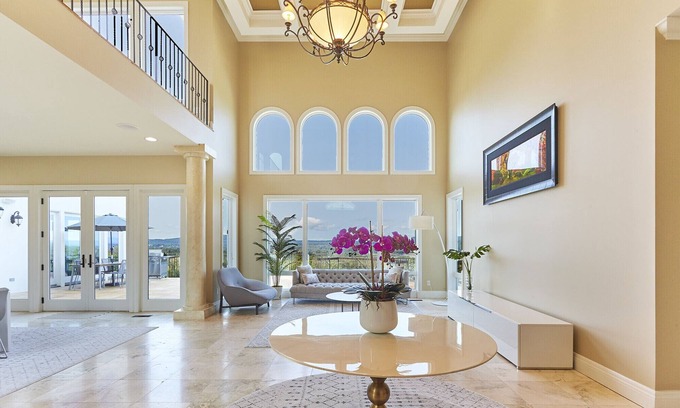 Staatsburg House | Hudson River retreat. Beautiful villa with amazing views near Rhinebeck