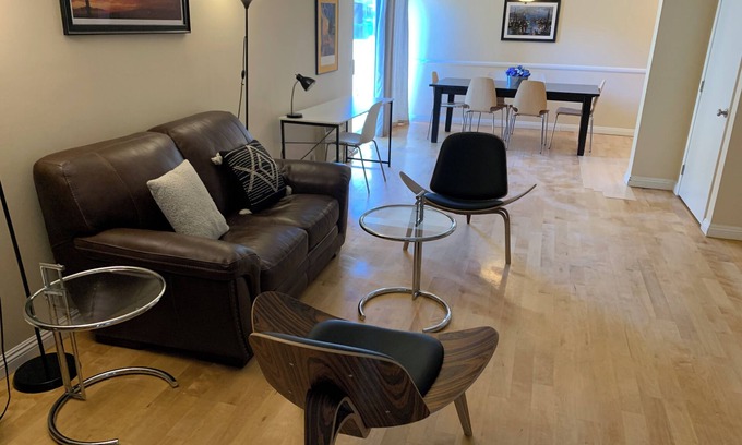 Sherman Oaks Apartment | Huge 1600sf, 2 BR 2 Story Penthouse In Prime Sherman Oaks Pets OK!
