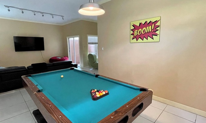 Brownsville Condo | Huge 2600sf 3-bedroom/4.5 bath Condo close to SpaceX and South Padre Island
