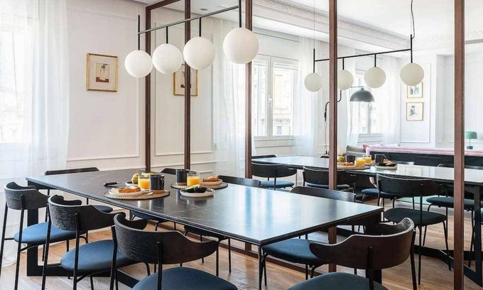 Eixample Apartment | Huge 4 bed/4bathensuite, same block as gaudi house