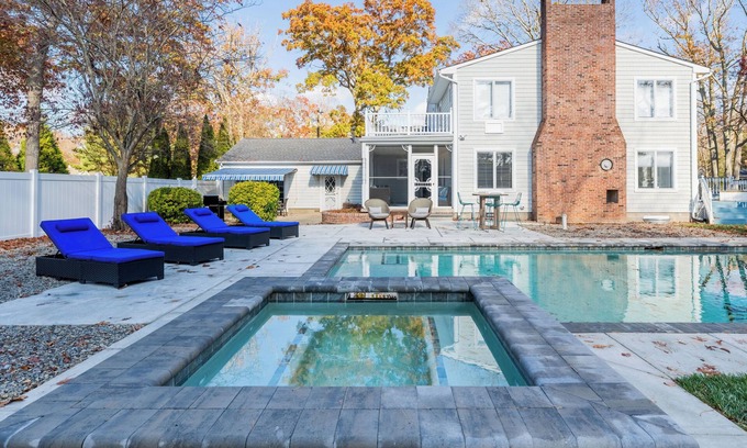 Cape May Court House House | Huge 7 bedroom house - pool, hot tub, full bar, close to Avalon & Stone Harbor