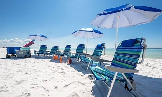 Crystal Shores House | Huge Discounts Aug–Oct Dogs ok Golf Cart/Bikes