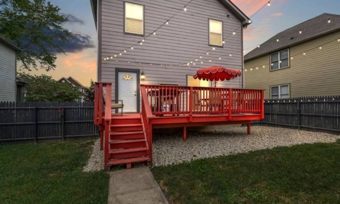 Kennedy King House | HUGE Game Room~DT Indy~Spacious Family Retreat