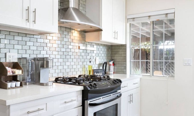 San Gabriel Valley House | Huge & Modern home near Colleges