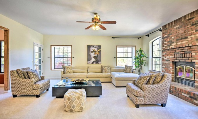 Pine Mountain Club House | Huge Pine Mountain Club Cabin Kid Friendly!