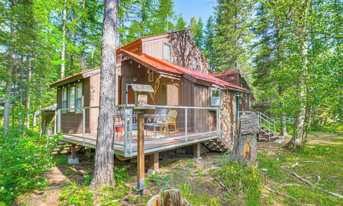 Whitefish Cottage | Hungry Horse Cabin w/Gas Grill, Near Glacier!