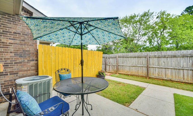 Huntsville Condo | Huntsville Condo w/Patio Near Redstone Arsenal!