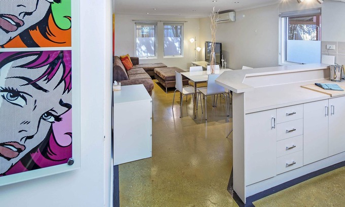 Adelaide Central Business District Apartment | Hurtle Sq Hideaway - Parking, Central, Ground Flr