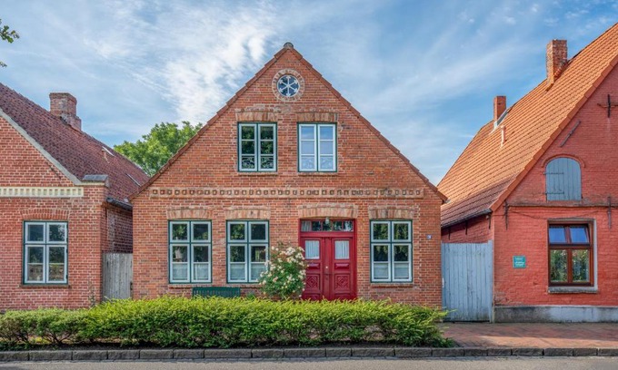 Oldenswort House | Hus rode Dör