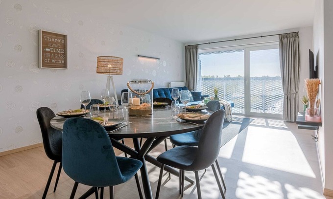 Blankenberge Apartment | Huswell - Apartment in a unique location with swimming pool