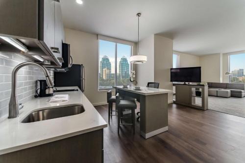 Sandy Springs Hotel | Hyatt House Atlanta Perimeter Center