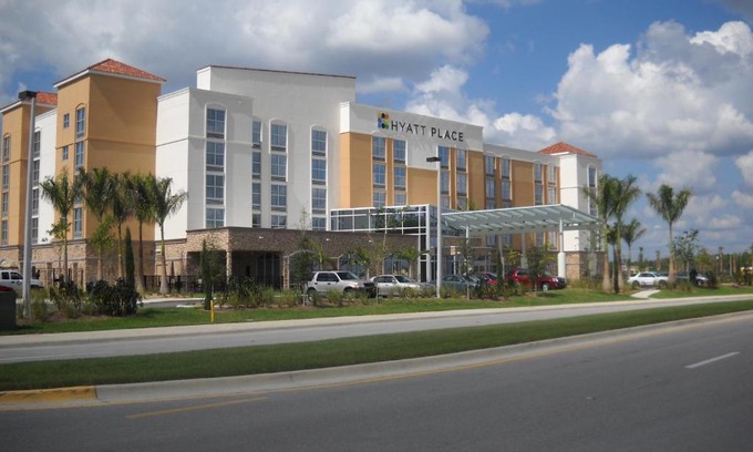 The Forum Hotel | Hyatt Place Fort Myers at the Forum