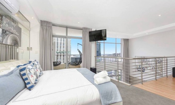 Sandown Apartment | Hydro Park Penthouse Loft
