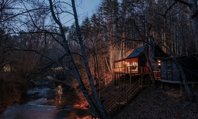 Cashes Valley Cabin | Hygge Hollow Cabin on Fightingtown Creek