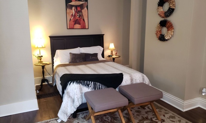 Old Louisville Apartment | I'd Stay Here! Travel Nurses, Free Off-Street Parking, Washer/Dryer in unit!