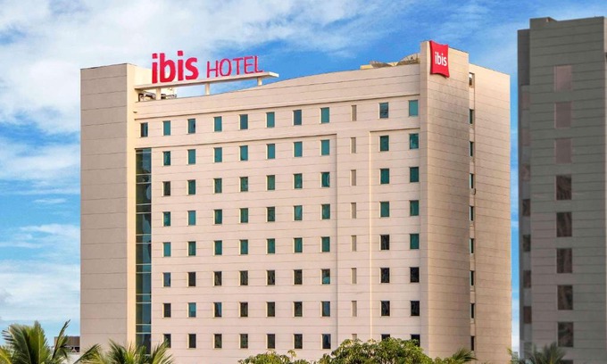 Navalur Hotel | ibis Chennai Sipcot - An Accor Brand