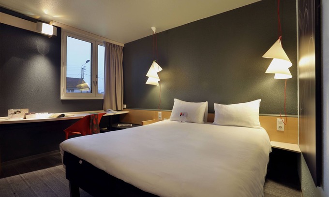 Funay - Bruyeres Hotel | ibis Le Mans Est Pontlieue