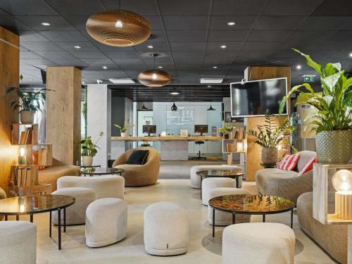 Montrouge Hotel | ibis Paris Porte D'Orleans