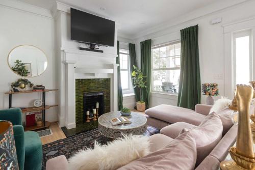 Inman Park Apartment | Ice Cream Shop