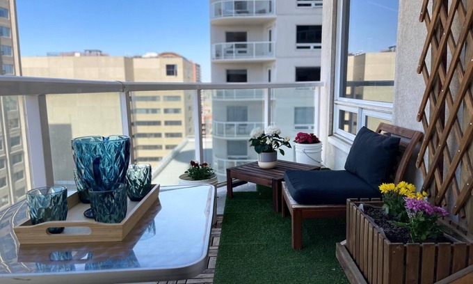 Downtown Edmonton Condo | Ice District 1-bedroom condo with fitness room and AC in Edmonton
