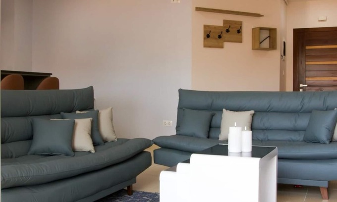 Hydra Apartment | [Icosium] Superb new large T2 10' Algiers center